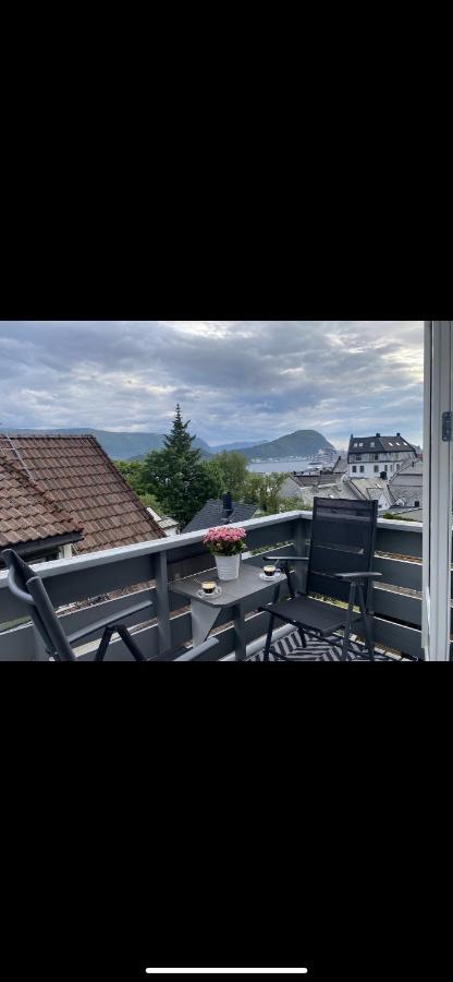Med Sydvendt Balkong Apartamento *