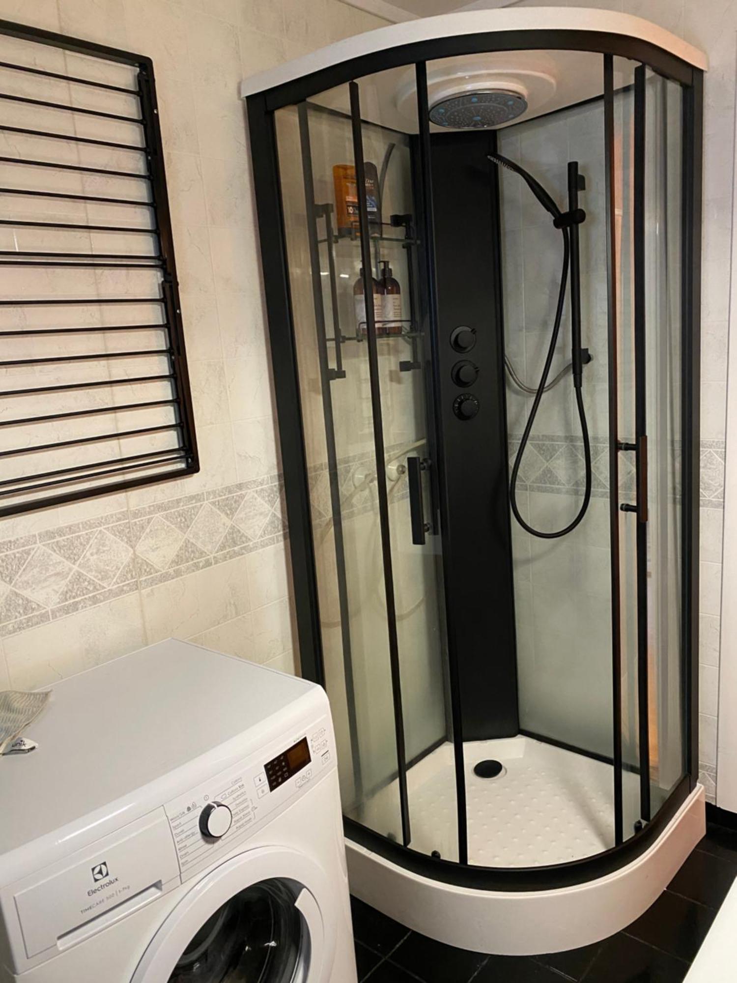 Apartment Med Sydvendt Balkong