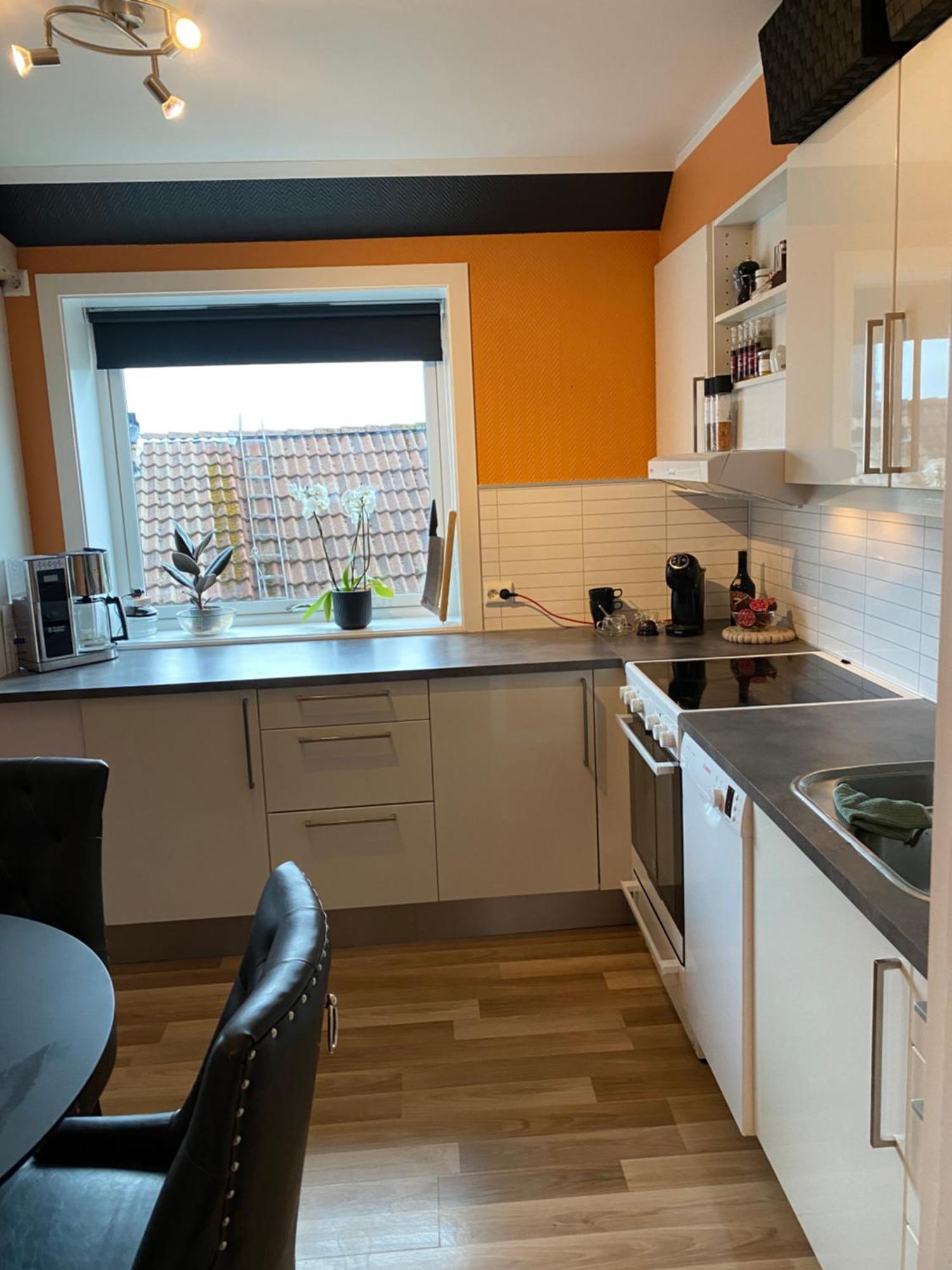 Apartment Med Sydvendt Balkong *